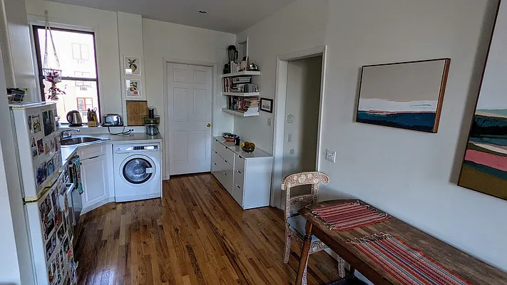 Rented by Anna Pastoressa, LREB | media 11