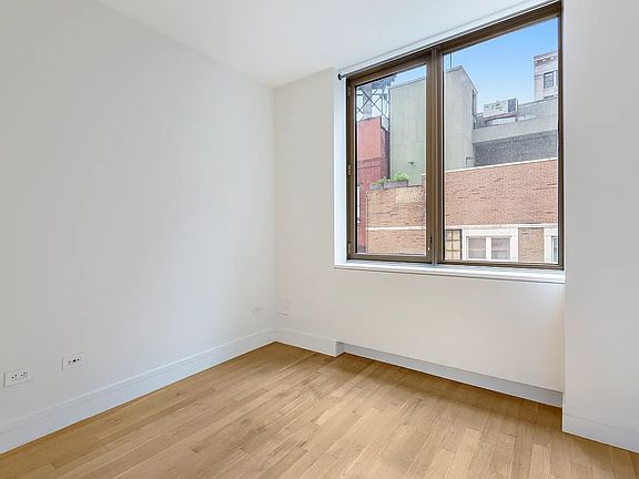 4th image of 124 W 23rd St APT 7C