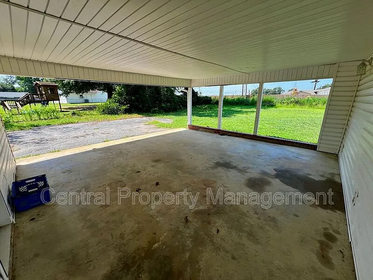 104 Madison Cir — Photo 25