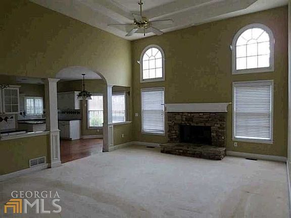 4th image of 560 Old Nichols Trce