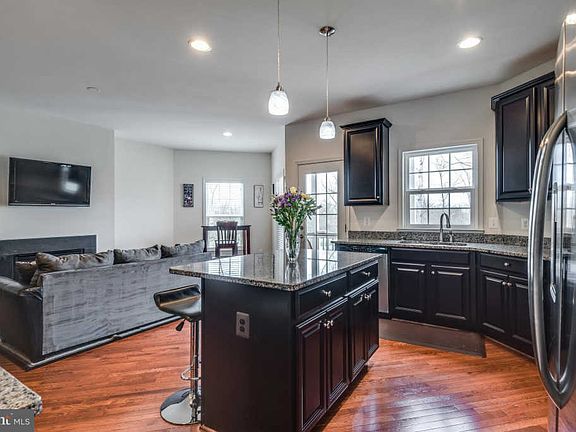 4th image of 42456 Great Heron Sq