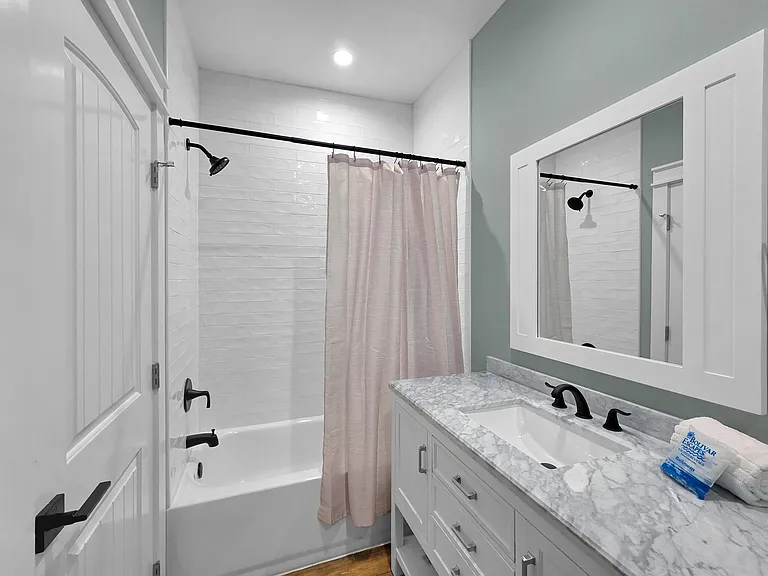 1032 Sunset Cir W — Photo 39