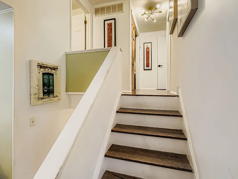 375 Pebblecreek Dr — Photo 22
