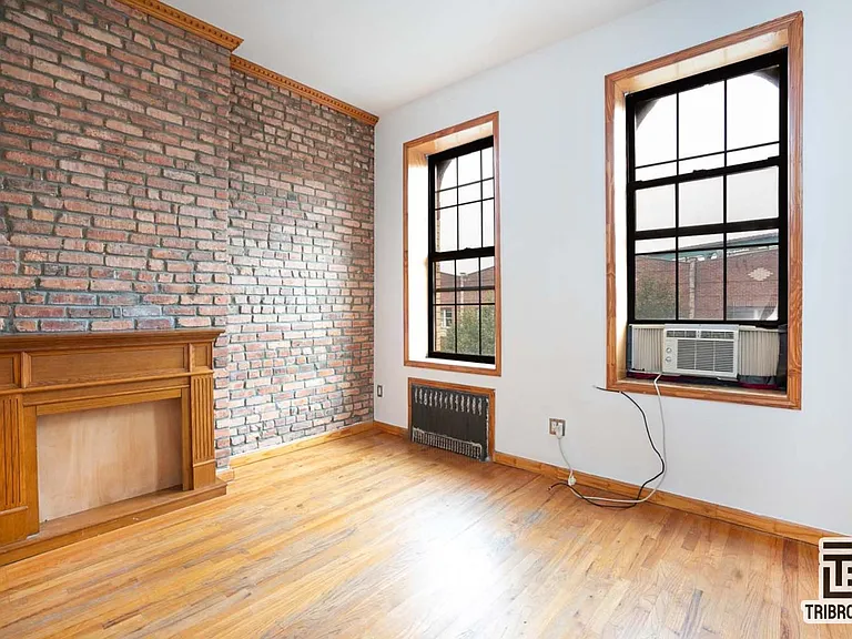 96 Moore St #2L — Photo 2