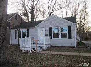 236 Roseacre Ln, Saint Louis, MO 63119