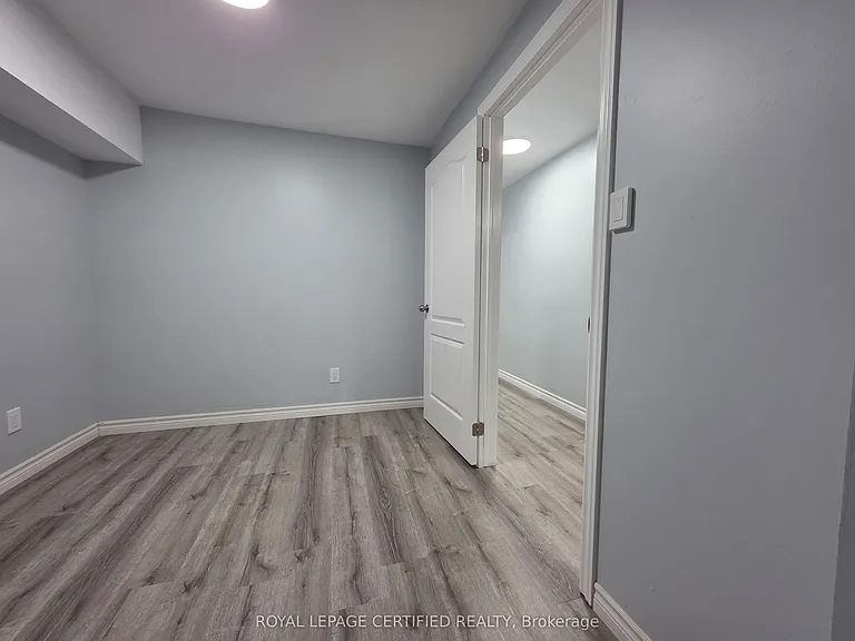 100 Chase Cres #BASEMENT — Photo 6