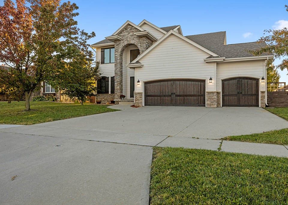 1st image of 1728 Ashwood Dr SW
