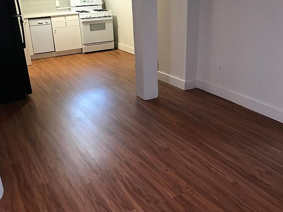 2nd image of 546 N Washington St APT 4