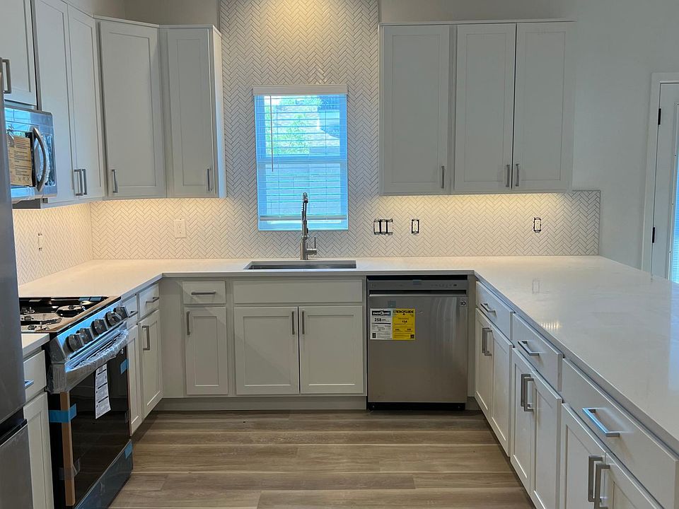 1st image of 4533 N 9th St #2