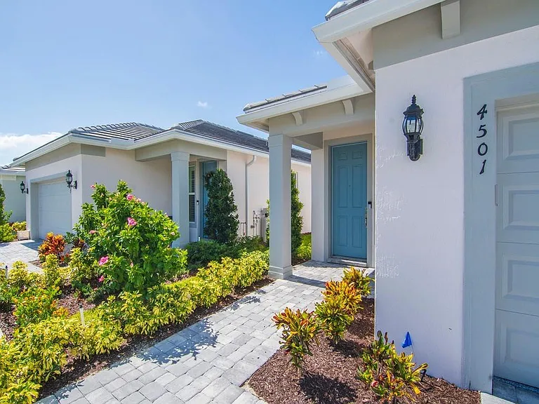 4501 Nautilus Cir — Photo 27