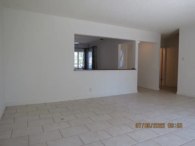 1448 Grove Ave — Photo 7