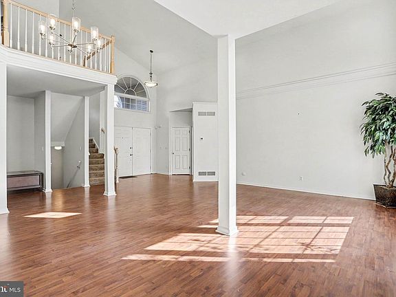 5th image of 532 Waterside Cir #L-0133