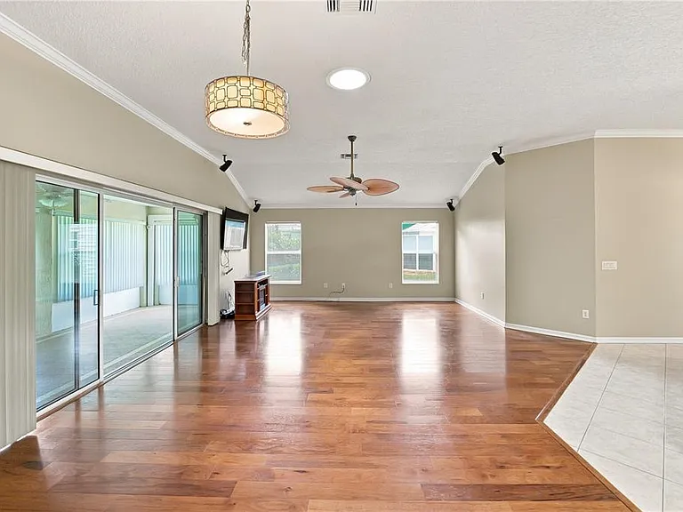 1304 De La Garza Pl — Photo 8
