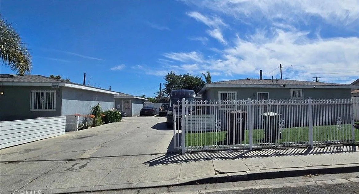 2 bed, 1.0 bath, 940 sqft, $2,500 — Photo 3