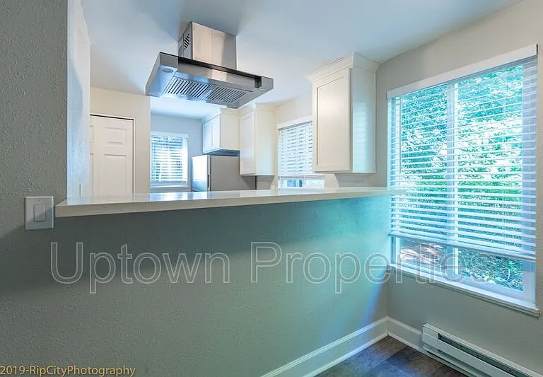 3331 SW Garden View Ave — Photo 3
