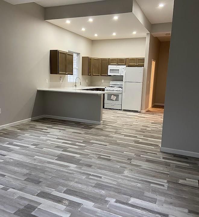 2nd image of 62 Sandford Ave Floor 3