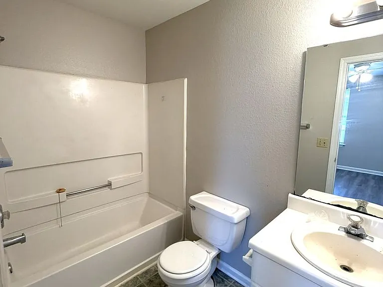 2708 Tess Cir — Photo 14