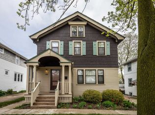 2110 N 68th St, Wauwatosa, WI 53213