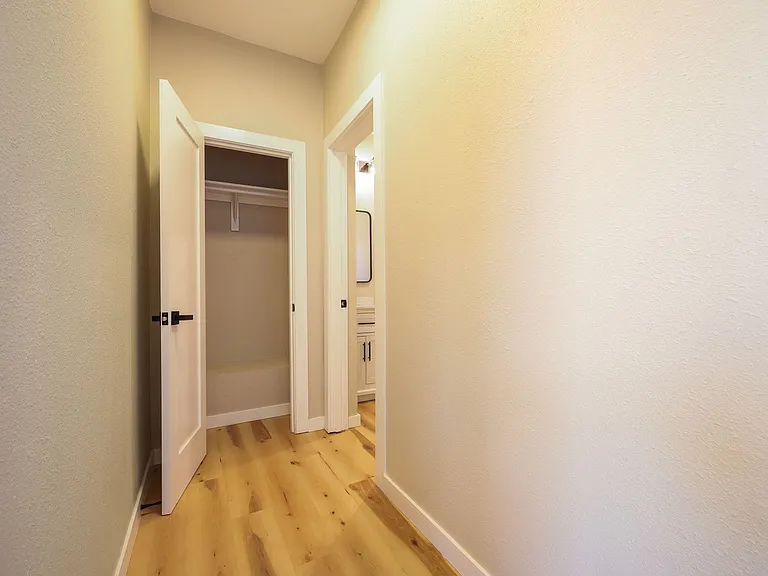 Sunnymot Apartments — Photo 6