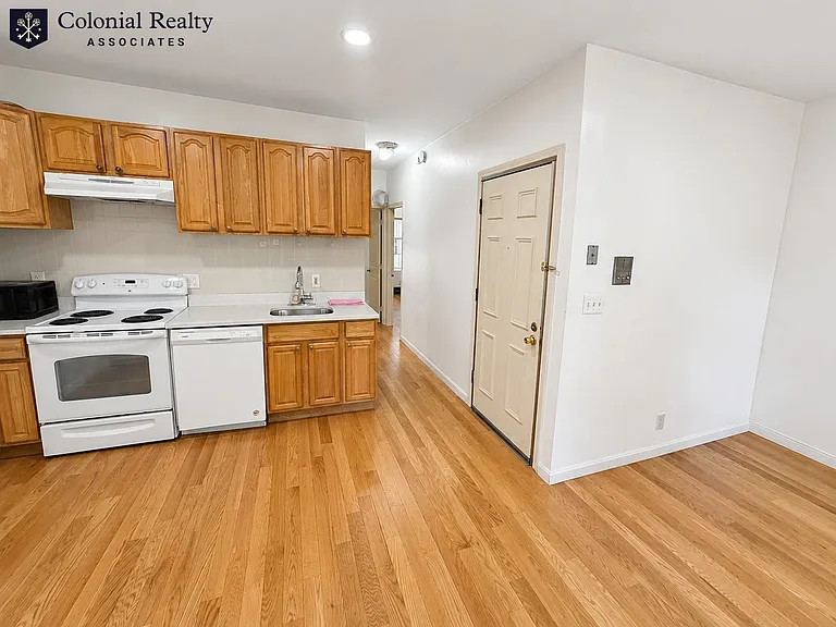 74 Tyler St #C — Photo 11