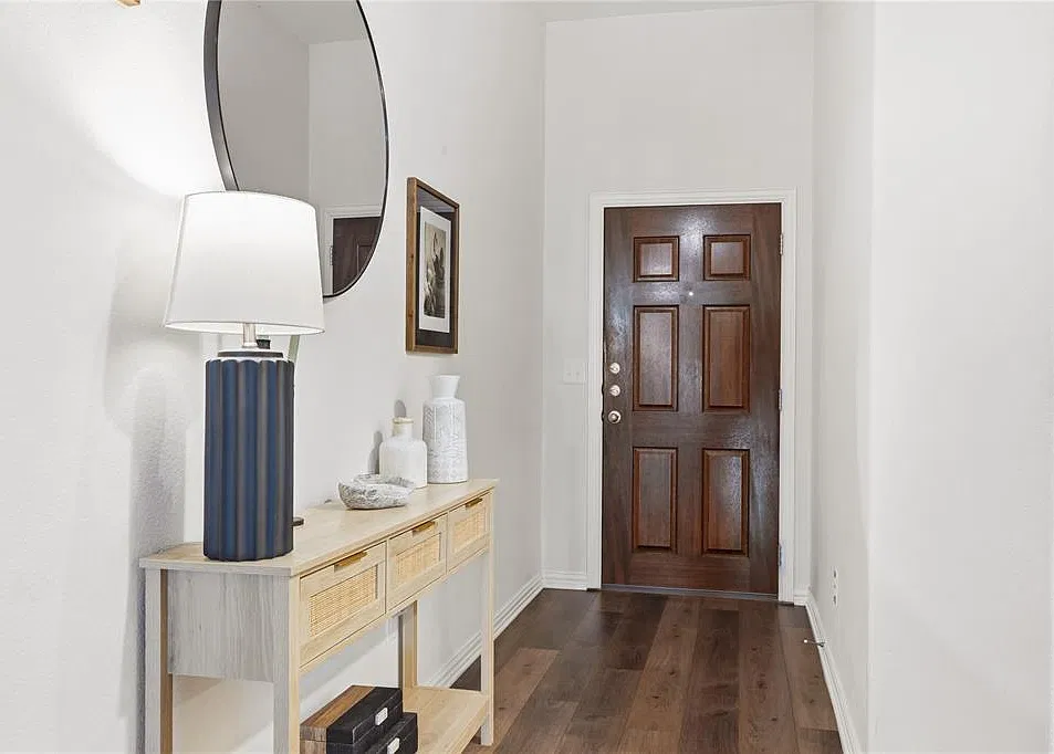4 bed, 3.0 bath, 2586 sqft, $2,650 — Photo 4