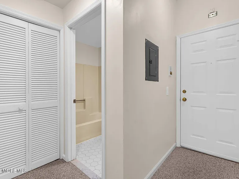 15 Garfield Ave #205 — Photo 8