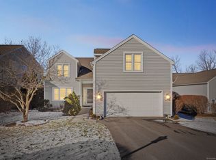 22 Westview Ln #22, Brookfield, CT 06804