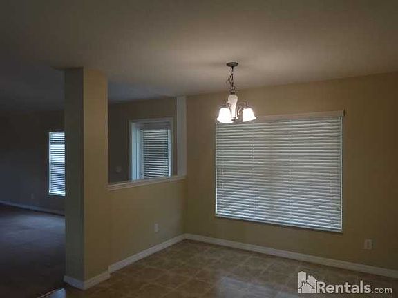 4th image of 632 Hearthglen Blvd