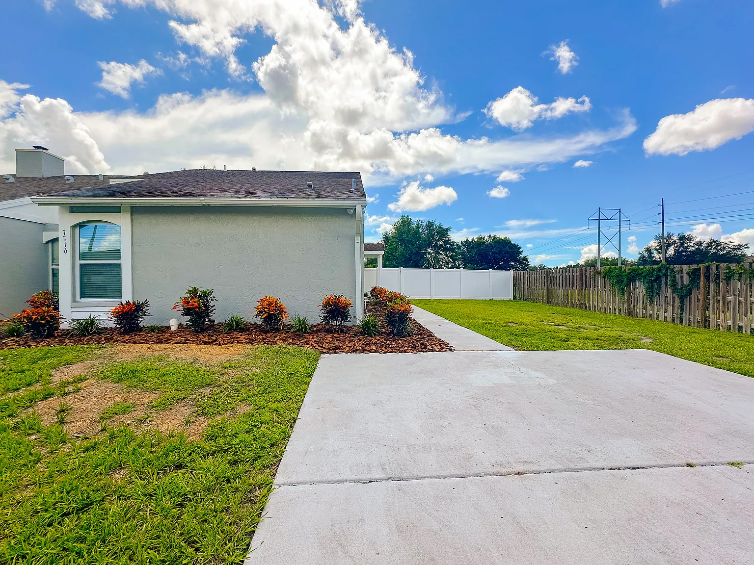 3 bed, 1048 sqft, $2,650 — Photo 1