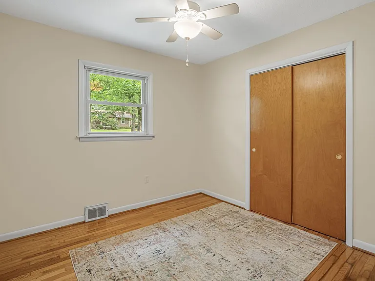 440 Royal Pines Dr — Photo 10
