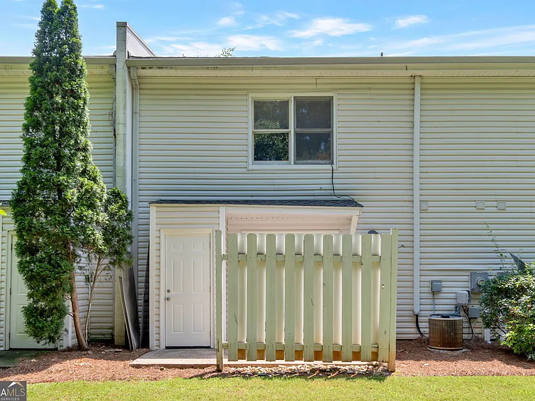 1507 Planters Ridge Ln — Photo 13