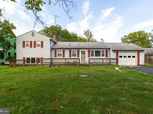 20240 Youngs Cliff Rd, Sterling, VA 20165