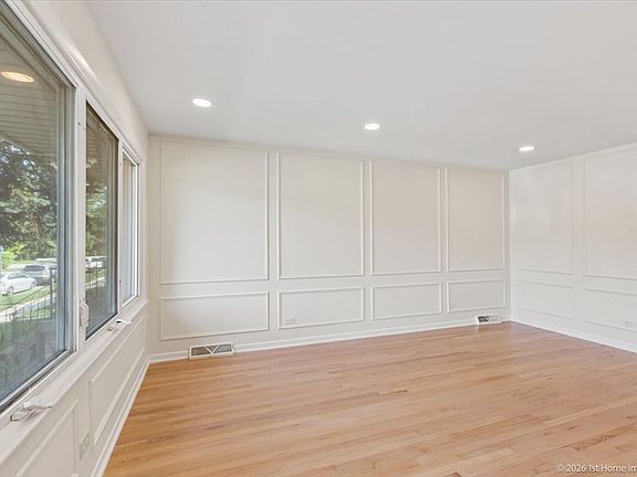 3rd image of 5317 S Hunt Ave