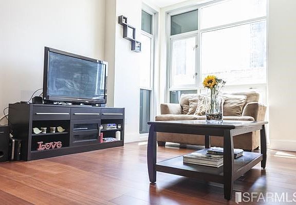 2nd image of 1299 Bush St APT 301