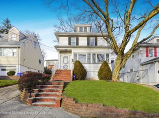 31 Norden St, Staten Island, NY 10304