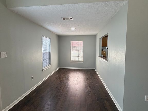 4th image of 724 N Bullion Ave #724