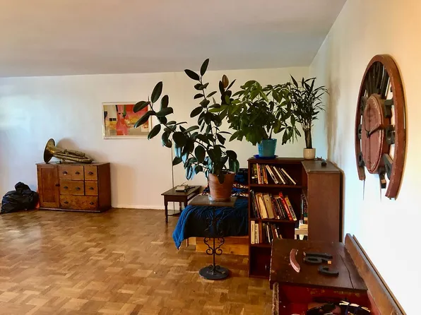 57 W 58th St, New York, NY 10019