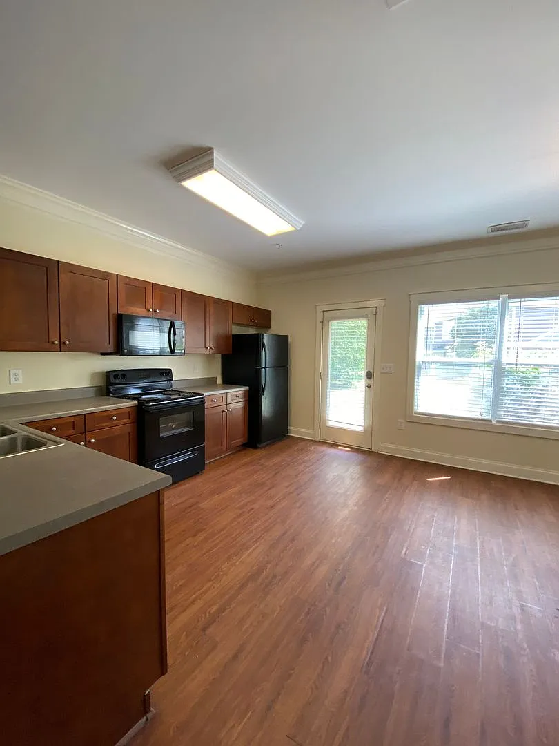 The Retreat 2 Bed 2 bath Cottage — Photo 4
