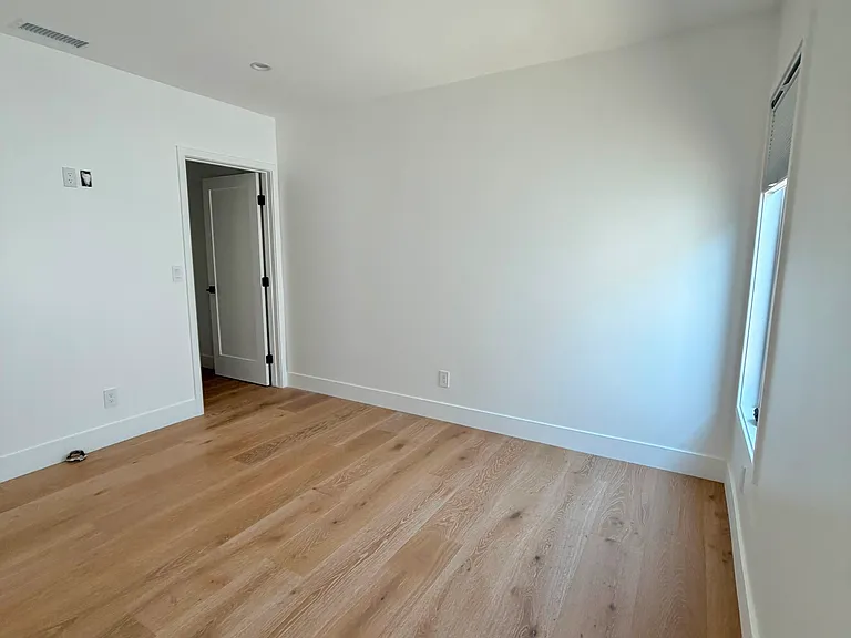 6302 Teesdale Ave — Photo 14