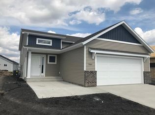 5265 10th St W, West Fargo, ND 58078
