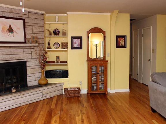 4th image of 3508 Joallen Ln