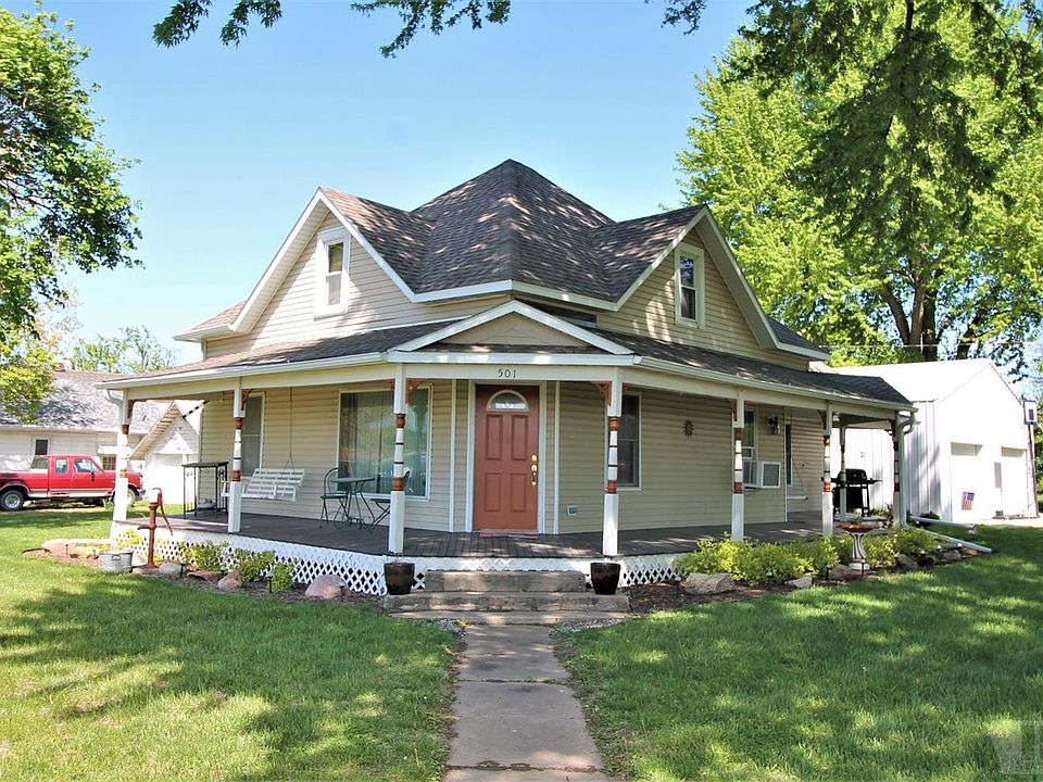 1st image of 501 W 2nd St