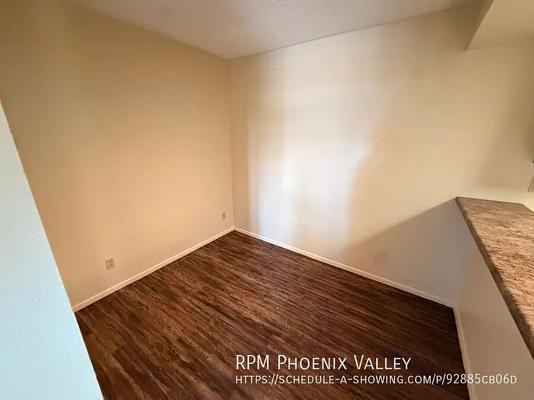 Parkside Apartments — Photo 37