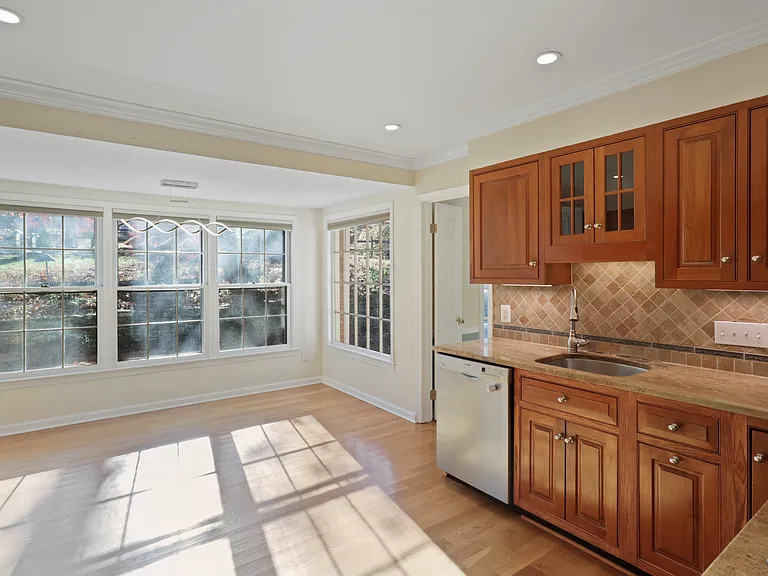 6543 Cedarwood Ct — Photo 27