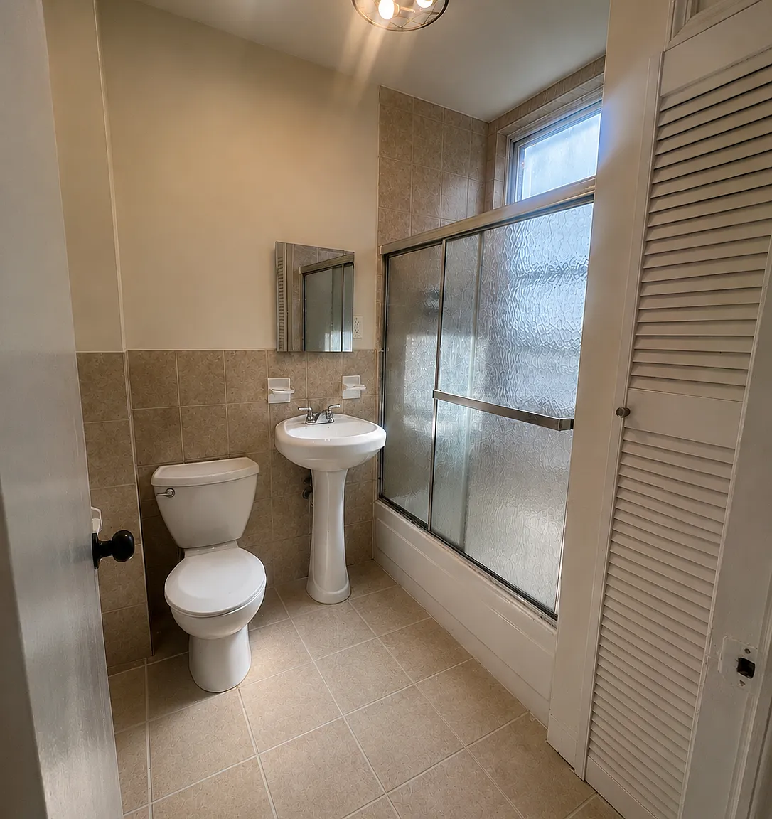 4 bed, 1100 sqft, $2,650 — Photo 3