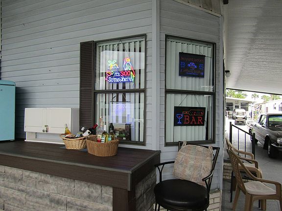 4th image of 1701 W Commerce Ave #101