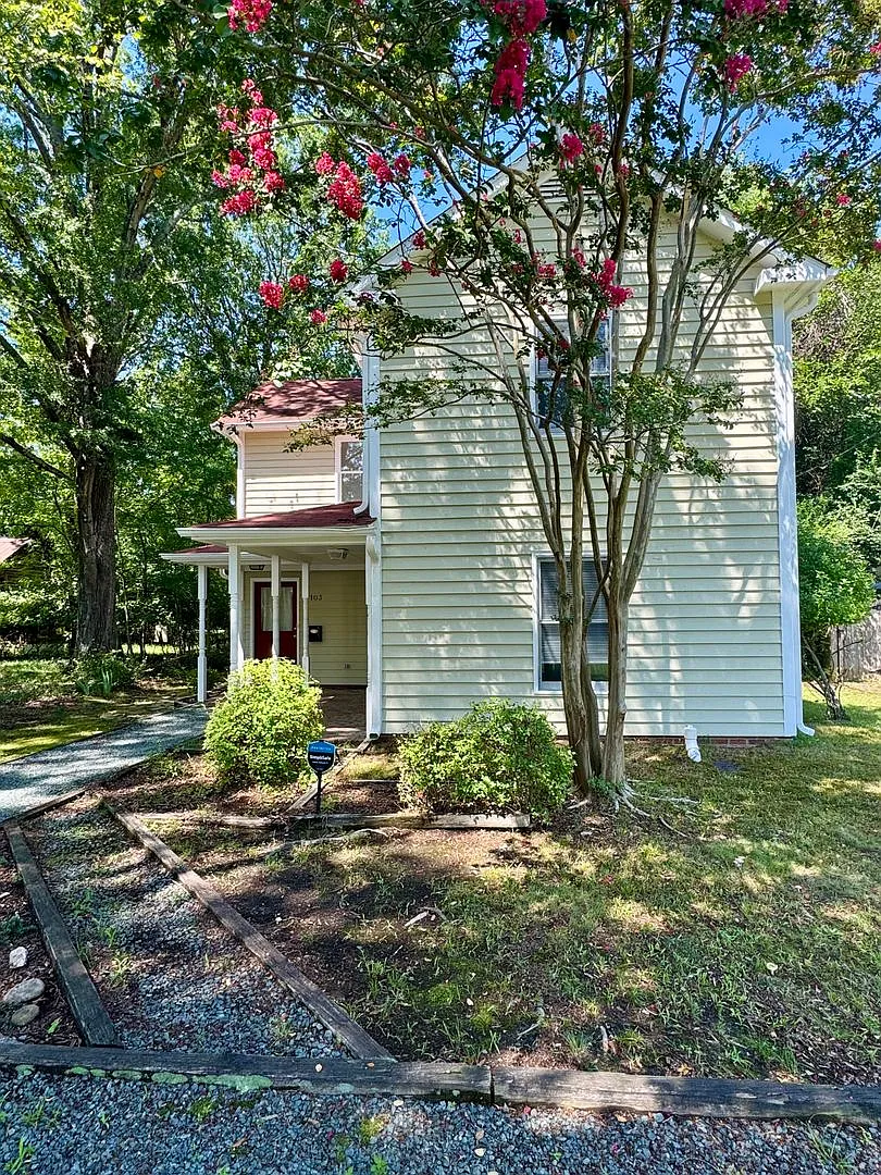 Charming 3BR/2BA Home with Modern Comforts in Carrboro! — Photo 2