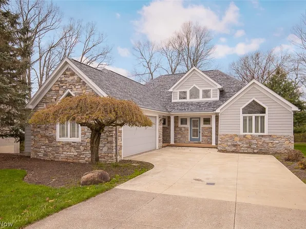 7282 Holzhauer Rd, Northfield, OH 44067