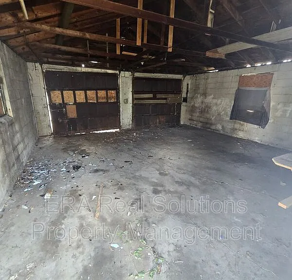 2236 Atwood Ter — Photo 12