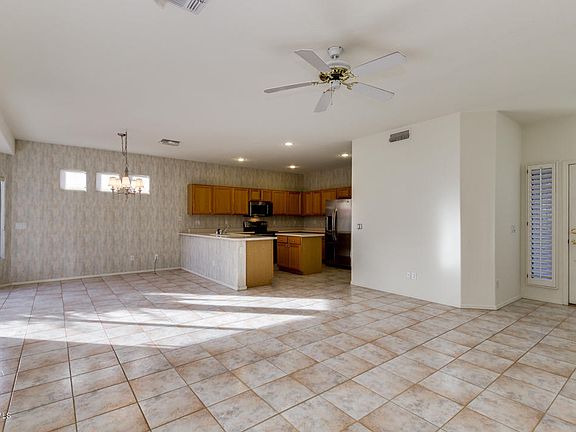 4th image of 1471 E Buena Vista Dr